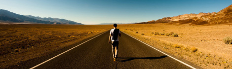 caminante-en-carretera-2