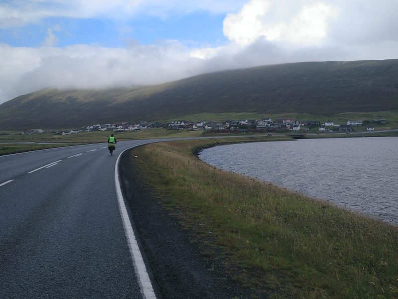 en bicicleta por las islas feroe En bicicleta por las Islas Feroe 4c8bc img 20190822 140344 462 scaled
