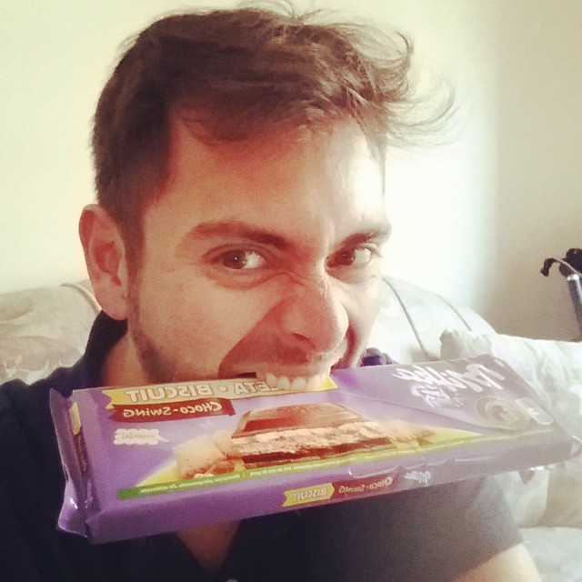 A falta de .... buen sustituto es
Qué sola estoy. Qué sola!!!!! #chocolate #dieta #diet #sexo #operacionbikini #mañanaempiezo #gym #gimnasio