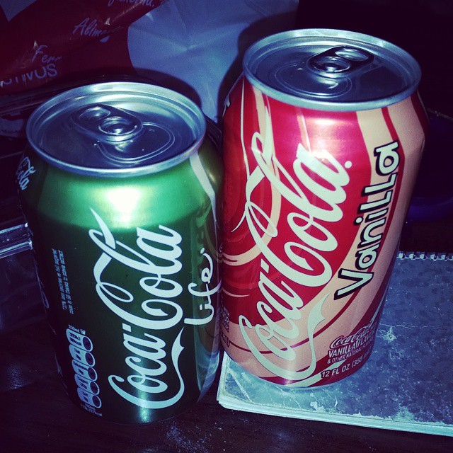 Que tal estarán?  #cocacola #coke #cocacolalife #cocacolavanilla #thirst #sed #bebida #refresco